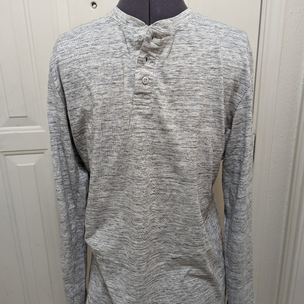 👍Hanes Men's Long Sleeve Shirt Half Front Closure M Size Gray Color